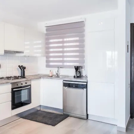 Roxanne Penthouse & Jacuzzi 2 Bedroom Apartament