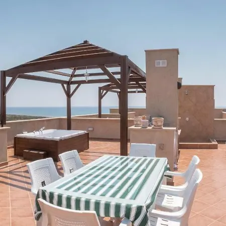 Apartament Roxanne Penthouse & Jacuzzi 2 Bedroom