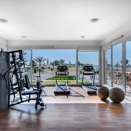 Roxanne Penthouse & Jacuzzi 2 Bedroom